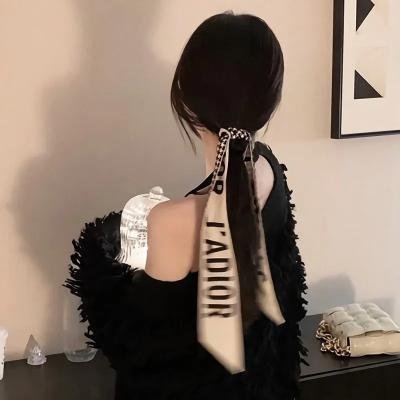 雾锁青松终见月